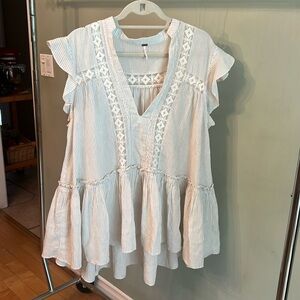 Free people striped short sleeve cream ruffle dress women’s size XS. Oversized